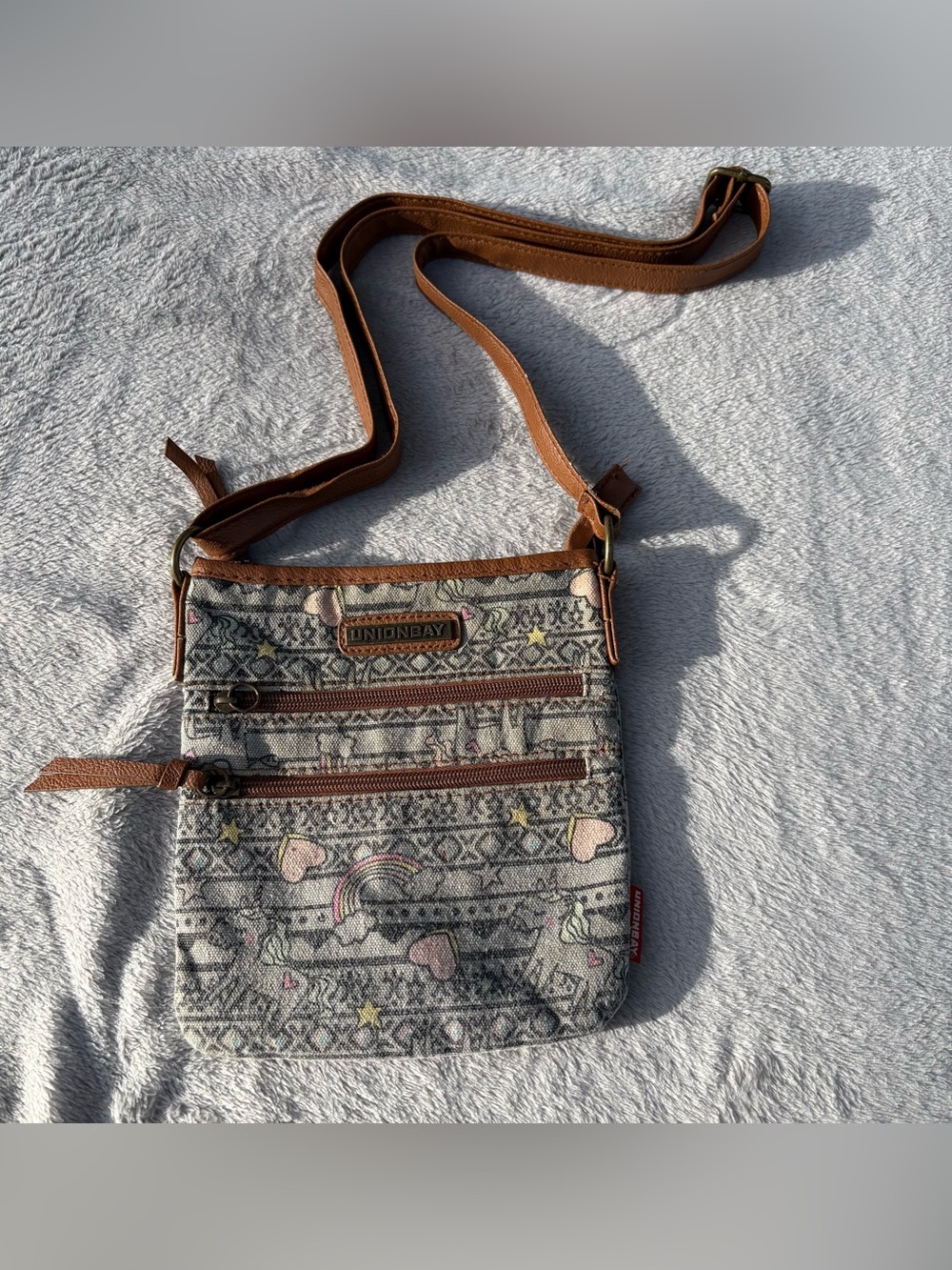 Union Bay cross body/ clutch purse with rainbows, unicorns, and hearts READ
